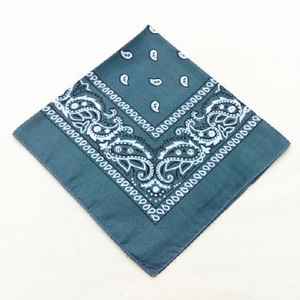 Pañuelo Bandana Cuadrado con Logotipo y Diseño Impreso Personalizado, Pañuelos con Estampado Personalizado Hechos a Mano, 100% Algodón Orgánico, Más Vendido - Product Image 4
