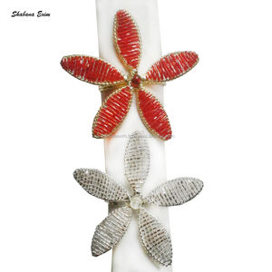 Anneaux de serviette floraux rouges faits à la main de qualité supérieure, vente en gros, décoration de table de dîner, porte-anneaux de serviette de luxe pour banquet - Product Image 2