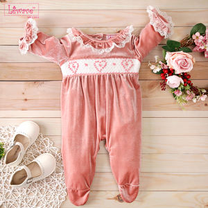 Robe smockée décontractée pour fille avec des cœurs géométriques mignons en rose, OEM ODM, 100% coton, vêtements pour filles, vente en gros, personnalisable, pour bébés filles - Product Image 3