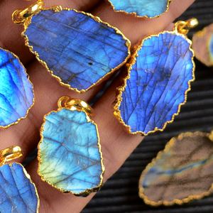 Collier Acrylique en Argent avec Pendentif Croissant de Lune en Labradorite Bougeoir Électrolytique Charme Usage quotidien Occasions Spéciales - Product Image 4