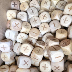 Dados de madera de 20mm, dados de esquina redonda de madera, dados de madera con logos de matemáticas - Product Image 2