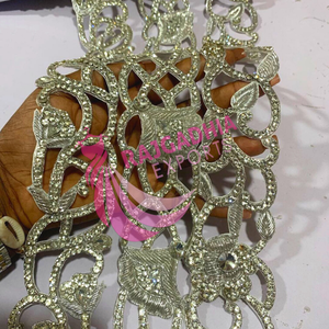 Adorno de encaje de malla con cuentas decorativas, para vestidos - Product Image 3