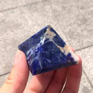 Adornos piramidales de cristal de sodalita tallada al por mayor, piedras preciosas de ágata semipreciosas naturales para decoración del hogar, meditación Reiki - Product Image 2