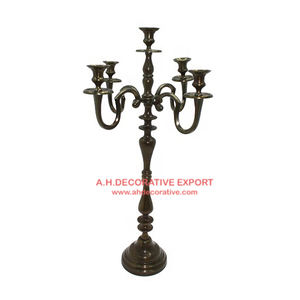 Candelabros altos para sala de estar, decoración de velas de aluminio con acabado brillante, candelabros hechos a mano a la venta - Product Image 3