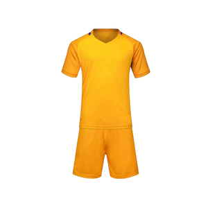 Logotipo personalizado y diseño de color sólido de manga corta uniforme deportivo 100% poliéster precio barato adultos usan camiseta de fútbol - Product Image 2
