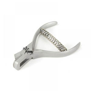 Muesca de oreja de acero inoxidable en forma de U reutilizable de Hashir International con tamaños y colores personalizados para uso veterinario de ganado porcino - Product Image 1