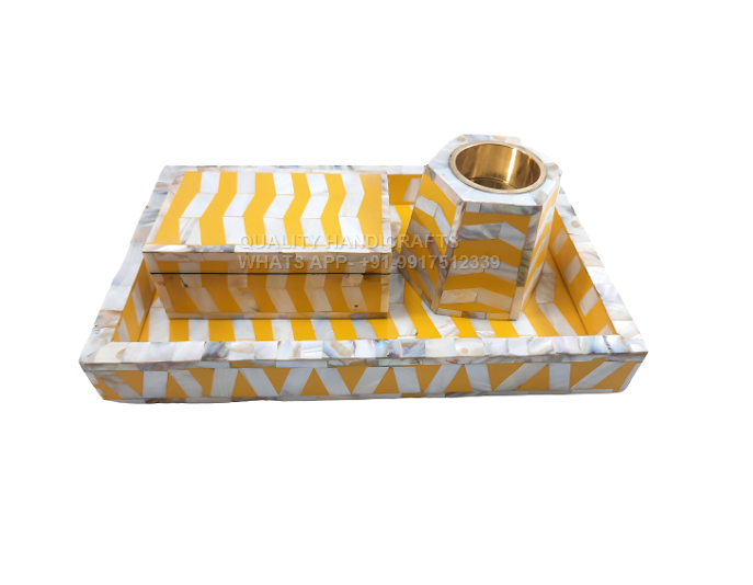 สีเหลือง