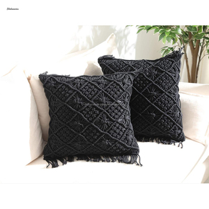 Funda De Almohada hecha a mano de macramé de algodón de 18x18 pulgadas, cojín decorativo sostenible de patrón sólido para el hogar o el hotel de la India - Product Image 6