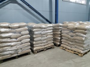 MEILLEURS PELLETS Énergie Pellets de bois de pin pur pour le chauffage 15 kg Sacs en plastique de la Fédération de Russie (Balashaka Moscou) - Product Image 3