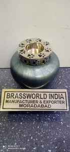 Patte d'animal de compagnie noire gravée sur le dessus, lampe à thé de crémation pour animaux de compagnie, fournitures d'enterrement par Brassworld inde - Product Image 6