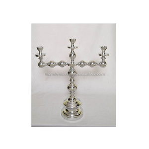 Bougeoir à 3 lumières fait à la main avec base en bois métal poli brillant aluminium pour la décoration de la maison pour Pâques - Product Image 3