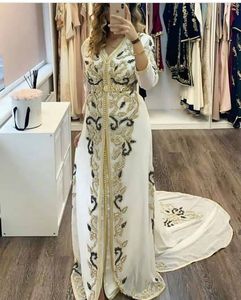 Diseñador hasta el suelo Kaftan pesado Zardozi bordado Para Boda y vestido de fiesta - Product Image 1