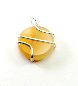 Haute qualité jaune aventurine plat rond fil enroulé pendentif Style classique Quartz cristal pierres précieuses collier pierre de guérison - Product Image 5