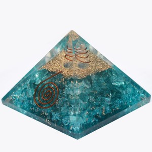 Haute Vente Agate Orgone Pyramide Mascotte Puces Polies avec Symbole Metarton Directement Du Fabricant et Grossiste - Product Image 1