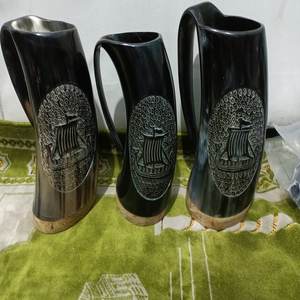 Haute Qualité Viking Navire Gravé Corne À Boire Tasse Poli Animal Style Nautique Artisanat Produit D'artisanat Naturel - Product Image 1