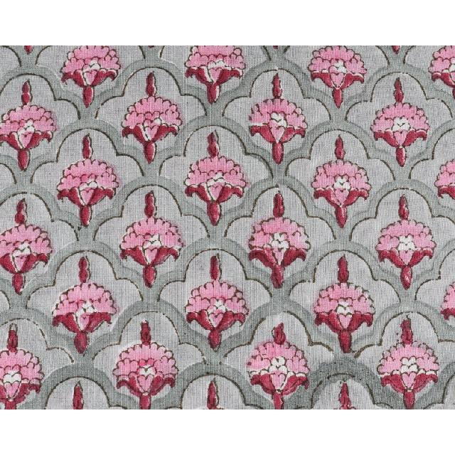 สีเทาเข้ม