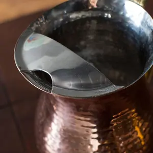 Kupfer Wasserkrug gehämmert kupfer beschichteten Wasserkrug 2 Liter luxuriöses Design Wasser gießkrug zu verkaufen