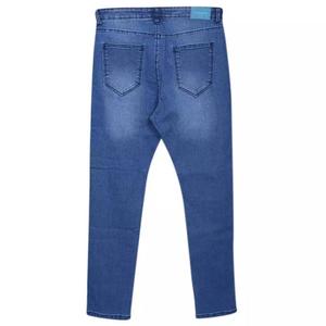 กางเกงยีนส์ทรงตรงปกติสำหรับผู้ชาย ผ้าเนื้อนุ่ม คุณภาพสูง ระบายอากาศได้ดี เป็นมิตรกับสิ่งแวดล้อม ย้อมสีเสื้อผ้า ผลิตในบังคลาเทศ - Product Image 2