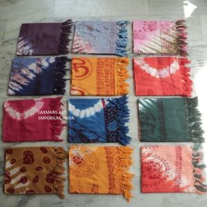 Paréos en viscose imprimés tie-dye assortis, paréos ethniques imprimés de créateurs, paréos tendance tie-dye, paréos aux motifs variés - Product Image 2