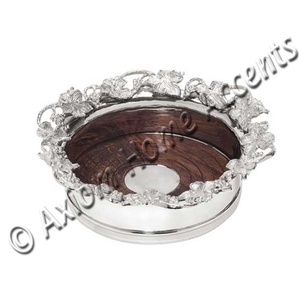 Posavasos de botella de vino de plata de latón fundido, diseño contemporáneo ecológico perforado niquelado de Axiom Home Accents - Product Image 2