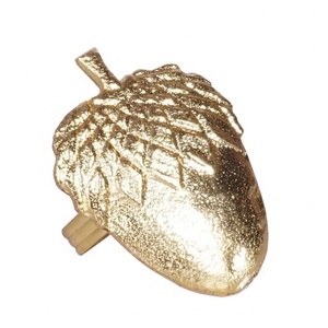 Porte-serviettes décoratif artisanal de style moderne, personnalisable - Product Image 1