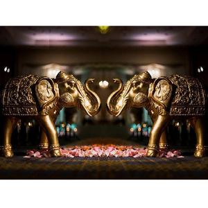 Statues d'éléphants en fibre de verre dorés pour décoration de mariage Décoration d'éléphants pour réception de mariage indien Statues de petits éléphants - Product Image 1