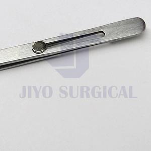 Pinzas Curvas con Bloqueo Deslizante |   Pinzas Quirúrgicas de Precisión |   Instrumento Médico de Acero Inoxidable - Product Image 4