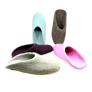 Scarpe leggere comode in <span class=keywords><strong>feltro</strong></span> Anti-scivoloso per calzature invernali monouso per interni riciclabili - Product Image 1