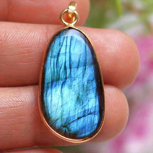 Boucles d'oreilles pendantes en cristal plaqué or, boucles d'oreilles, lunette vierge, dos ouvert, support de gâteau en métal rond avec pendentif en cristal, labradorite - Product Image 1