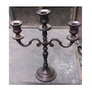 Nouveau candélabre blanc élégant avec bougeoir à 5 bras pour centres de table de mariage Candélabre fait main en métal au design unique pour le sol - Product Image 6