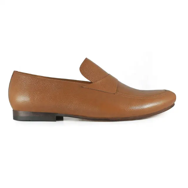 Top Quality Luxury Flat Loafers For Men In Different Sizes And Colors On Wholesale Affordable Price