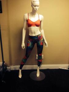 Nouvelle tendance fitness : leggings de yoga personnalisés pour femmes, 100 % polyester, imprimés par sublimation - Product Image 5