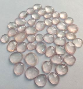 Quartz Rose naturel de taille libre, taille irrégulière, coupe Rose, qualité supérieure, ample, coupe rose irrégulière - Product Image 2