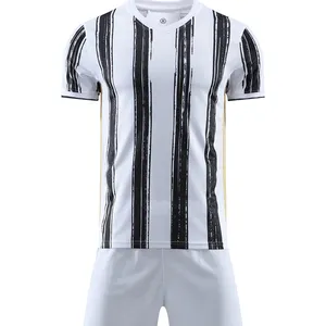 定制快速干燥透气足球足球服设计廉价高品质足球服