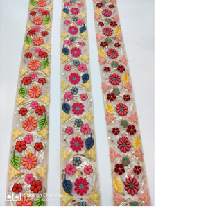 Rubans à fleurs brodés personnalisés, pour art et artisanat, disponibles dans une variété variété de motifs, pièces - Product Image 1