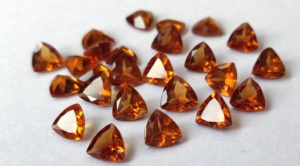 ธรรมชาติ Hessonite ล้านล้าน4มม. ถึง6มม. M เหลี่ยมเพชรพลอย-คุณภาพสูงสุดหลวมโกเมนโกเมนล้านล้านตัด - Product Image 3