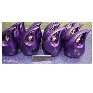 Urna de cremación de gota de lágrima de aluminio púrpura de alta calidad Corazón Dorado Americano fabricado Brassworld India suministros funerarios para adultos - Product Image 1