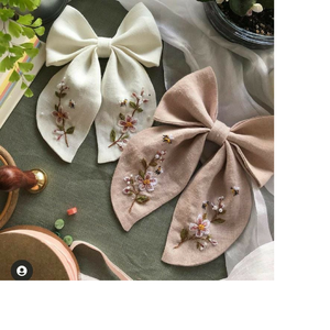 ที่กำหนดเองทำโครเชต์แขวนคริสต์มาส,ผูกโบว์ผ้าฝ้ายโครเชต์ในการออกแบบดอกไม้และสีพาสเทลที่สวยงาม - Product Image 1