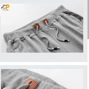 Shorts de sport pour hommes d'été, décontractés, anti-froissement, séchage rapide, respirants, coupe ample, couleur unie, imprimé lettres, cordon de serrage - Product Image 5