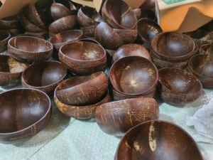 ชุดถ้วยชามกะลามะพร้าวธรรมชาติสีน้ำตาลทำด้วยมือชุดจานชามเซรามิกสั่งทำพิเศษเป็นมิตรต่อสิ่งแวดล้อม - Product Image 3