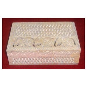 Hermosa Caja de Joyería de Piedra Jabonosa Hecha a Mano con Tallado de Elefante - Product Image 1