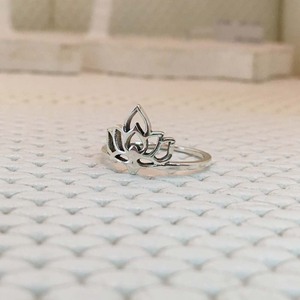 Unisex 925 Sterling Silver Trendy Lotus Style Ring Handmade with <b>Unique</b> Bezel Setting <b>for</b> Weddings Parties or Anniversaries - Product Image 3