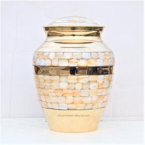 Urne commémorative en laiton de première qualité pour adultes Conteneur de cendres funéraires Vase de cendres de crémation en métal pour restes humains - Product Image 2