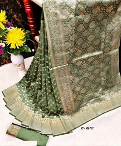 Banarasi Soie Jacquard Saree avec Chemisier Femmes Porter Dames Fête Festival Usage Quotidien Doux Coton Soie Sari En Gros Bas Prix Apparelgarment - Product Image 6