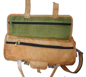 Bolso de Lona Bohemio de Cuero Genuino LOWELL CRAFT con Cierre de Cremallera, Ecológico, Unisex y para Gimnasio - Product Image 5