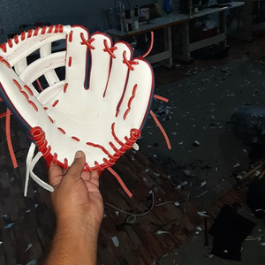 Gants de sport en cuir de vachette sur mesure pour baseball, softball, infield, outfield, première base et receveur - Product Image 1