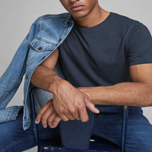 Camisetas de hombre de algodón de manga corta ajustadas para gimnasio de color azul marino personalizadas, camisetas de hombre con logotipo personalizado al por mayor 2024 - Product Image 5