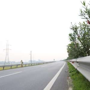 Highway Guardrail/Expressway Guardrail /Crash Barrier Guard rail for highway Road construction - Product Image 1