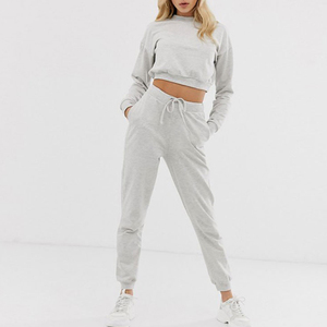 Nouvel ensemble de survêtement personnalisé pour femme 2026 – Vêtements de sport OEM en gros, design respirant, tenue décontractée d'entraînement à prix réduit, hauts courts - Product Image 5