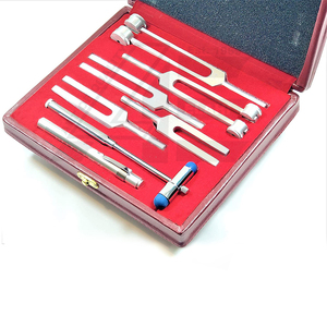 Ensemble Premium 2026 de 7 Diapasons Médicaux Chirurgicaux Instruments de Diagnostic Physique et Chiropratique avec Étui en Cuir - Product Image 4